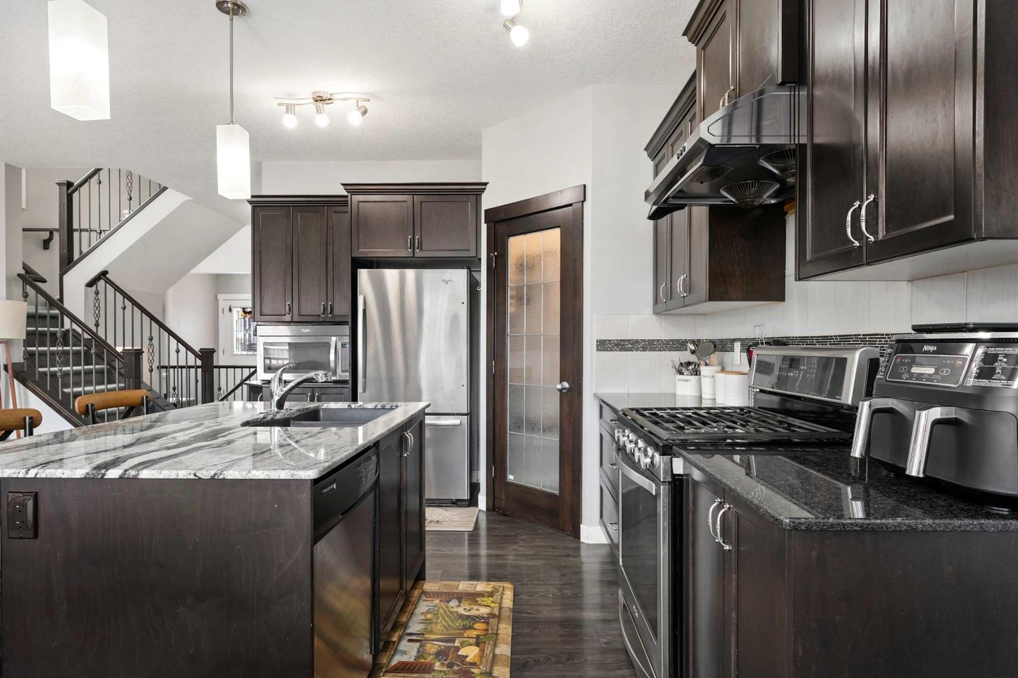 Holiday home New! Large Family 4br W Kid's Play Den - Free Banff Pass, Netflix, Wine & More! *